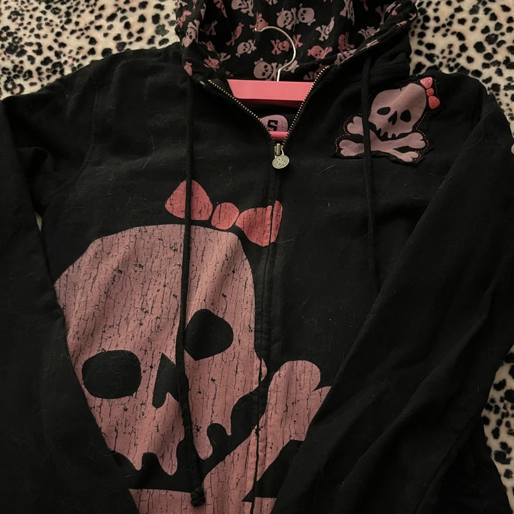 TRADE FOR @prettylilthug 🖤☠️